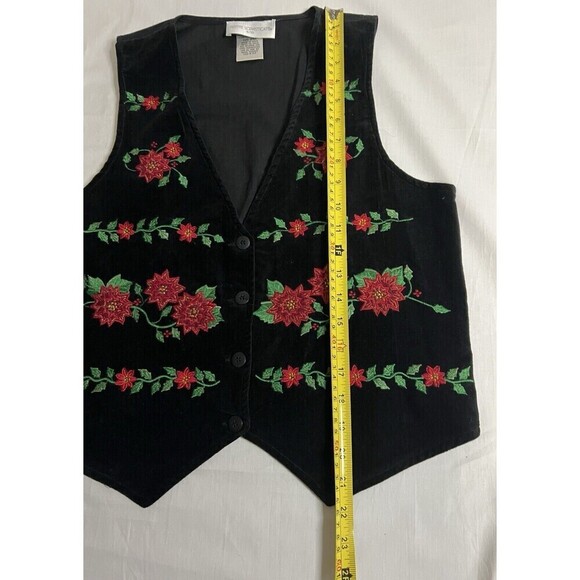 Vintage Christmas Vest Women Black Velvet Embroidered Poinsettia Size PM - Picture 3 of 5